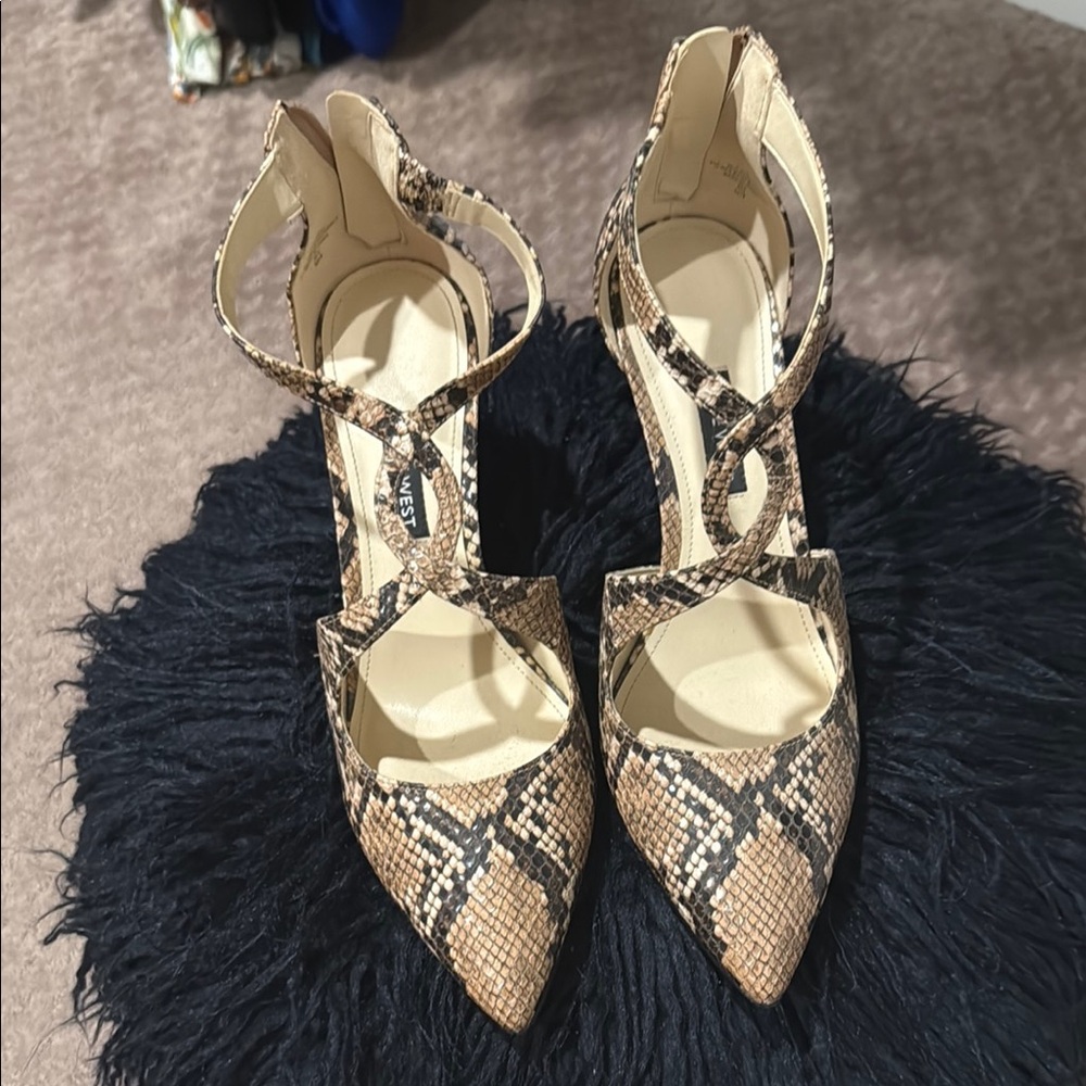 Nine West Tan and Black Strappy Heels with Pointed Toe